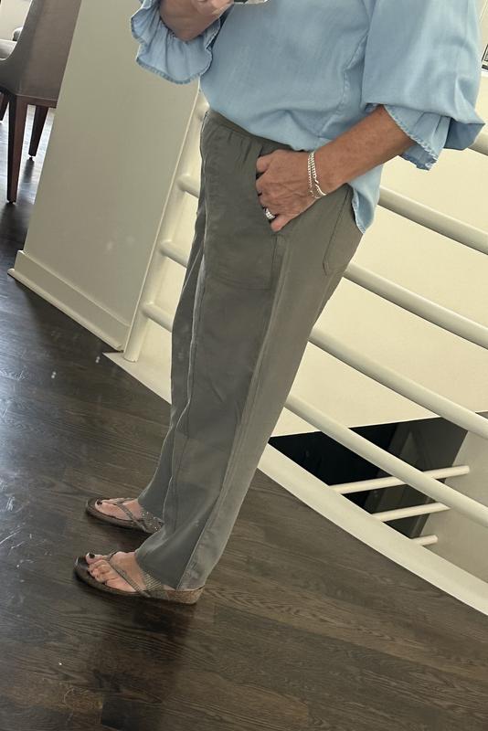 Bonus that they have pockets that lay nice and flat.