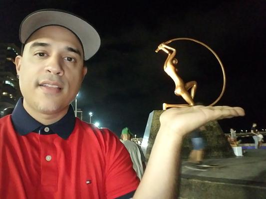 hanging with lady Iracema.