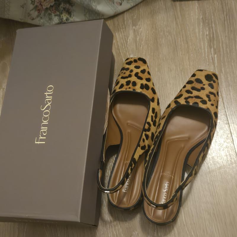 Customer carousel item 3.