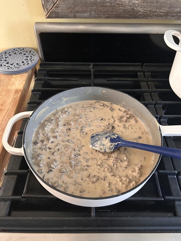 Pretty, cooks evenly and clean up is easy.