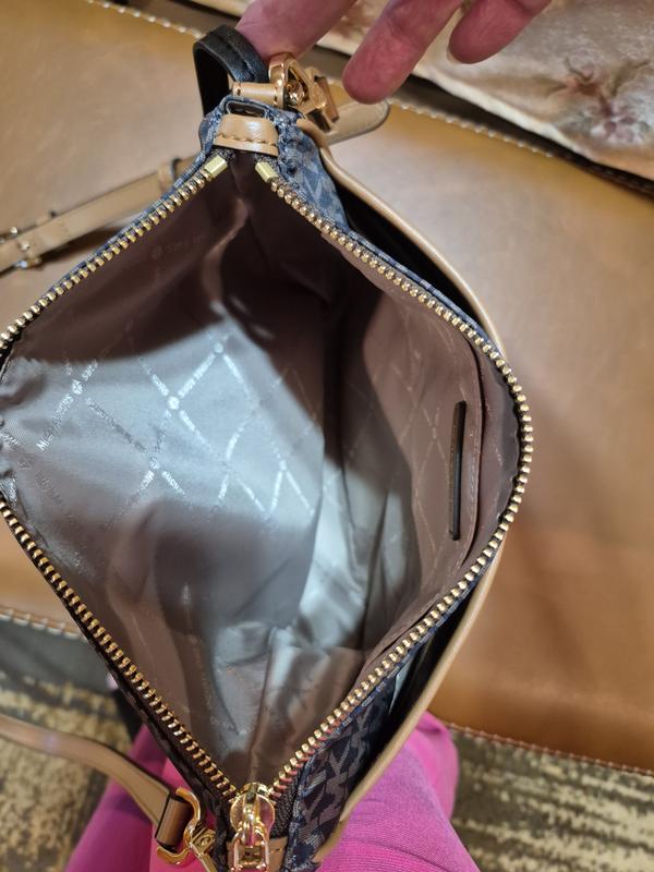 Customer carousel item 1.