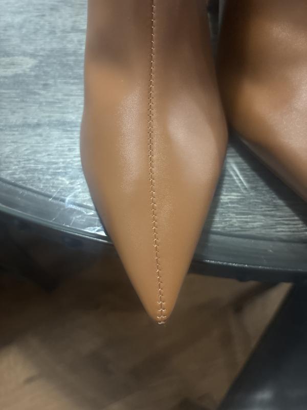 Picture of right and left boot