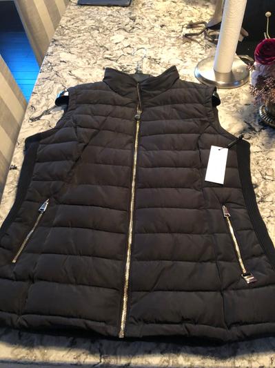 Gold zippers-classy, not overdone