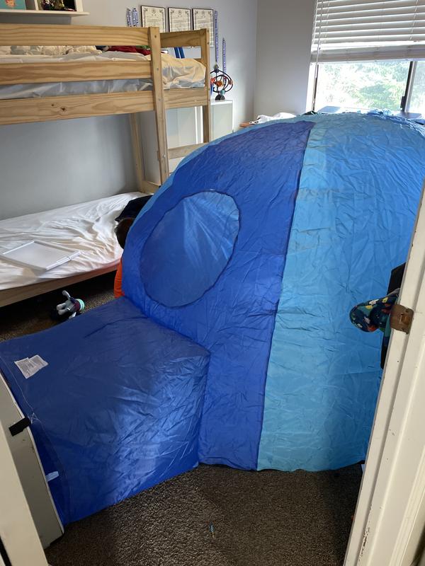 Juuuuust barely fits in the bedroom