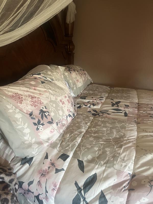 Customer carousel item 9.