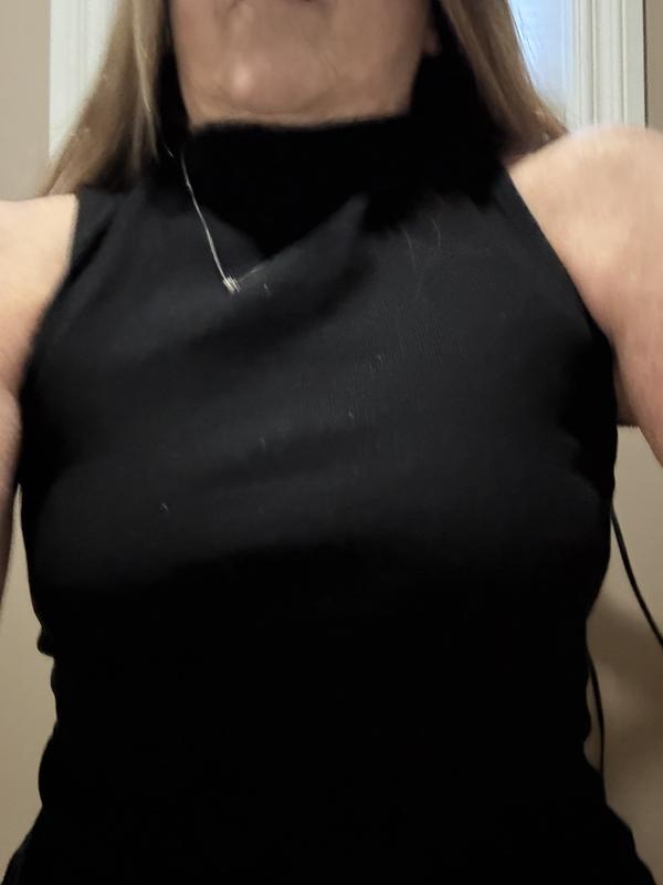 Customer carousel item 12.