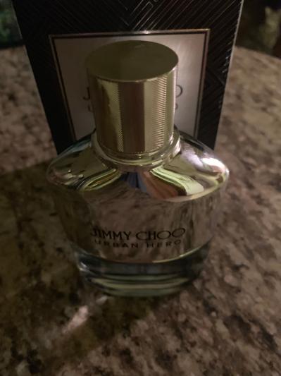 Matching elegant bottle — can be a good present