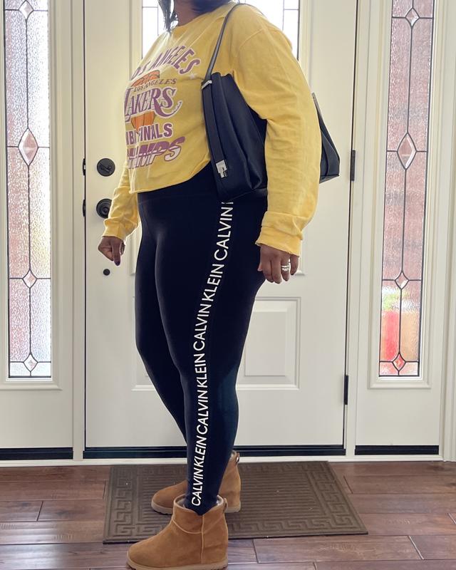 Can be worn on shoulder!