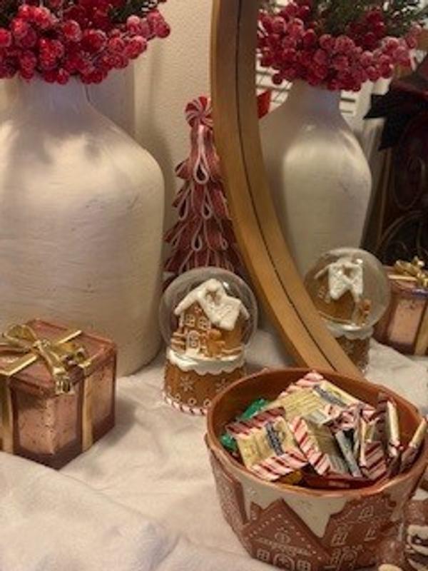 Customer carousel item 4.