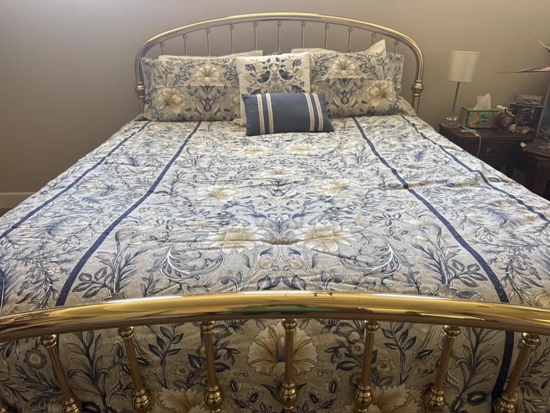 Customer carousel item 1.