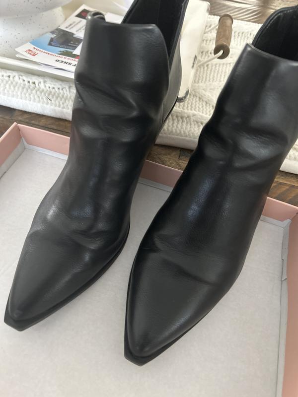 Customer carousel item 1.