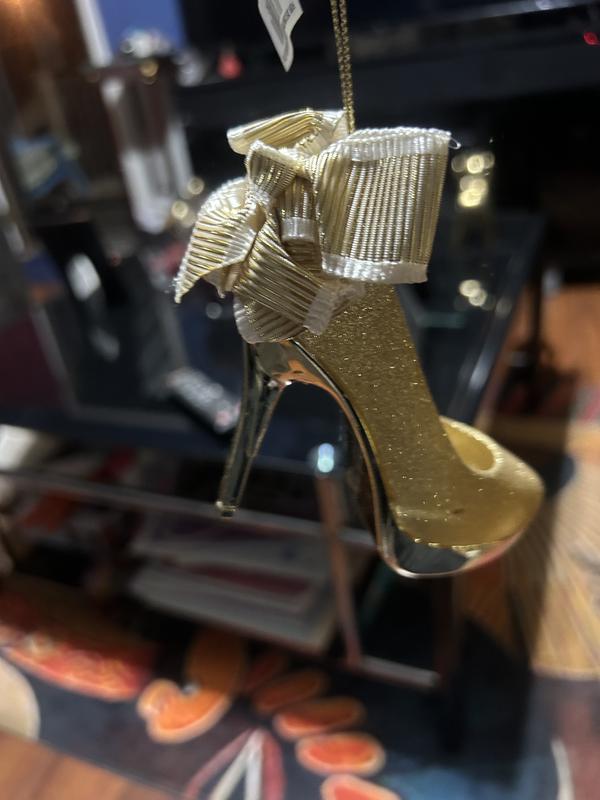 Customer carousel item 9.