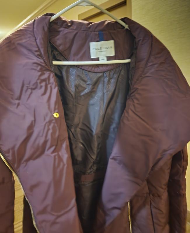 ダウンジャケット・コート Cole Haan Signature Asymmetrical Pillow-Collar Puffer Coat Cole Haan Signature Asymmetrical Pillow-Collar Down Puffer