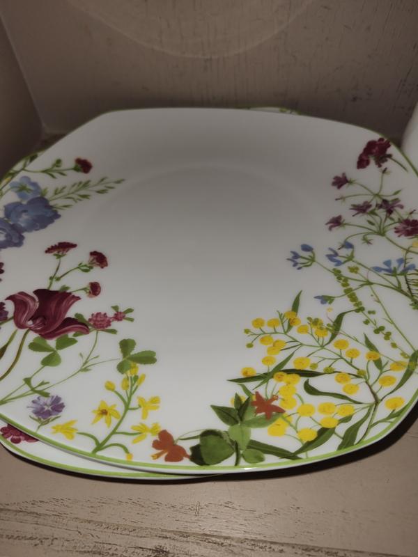 Mikasa Wildflower Garden Square 16 Piece Dinnerware Set Service for 4 Macy s