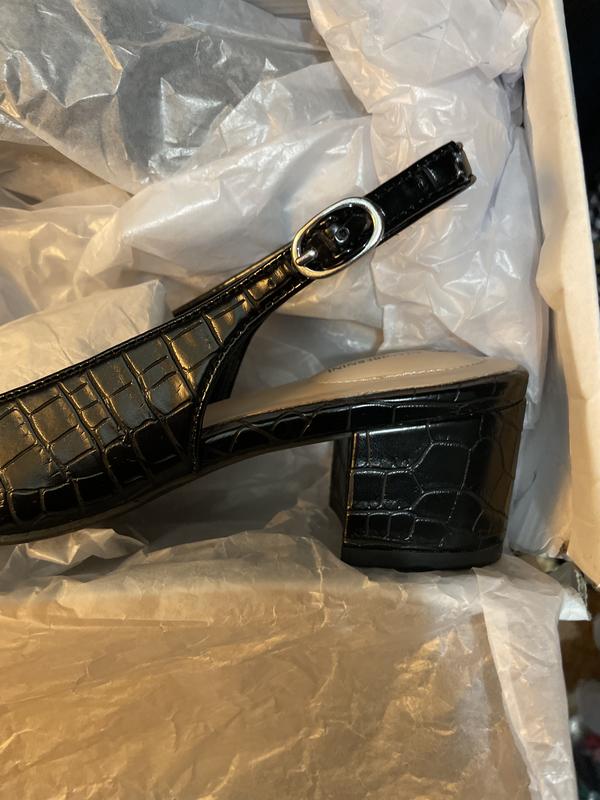 Nice shoes for any occasion! You can wear them with jeans, skirts, dresses, anything! And most importantly they are super comfortable! I highly recommend them. Very, very happy with this purchase. I wish they had them available in brown. I would’ve loved