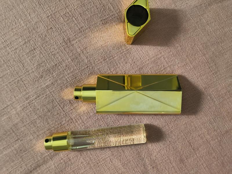 Customer carousel item 4.