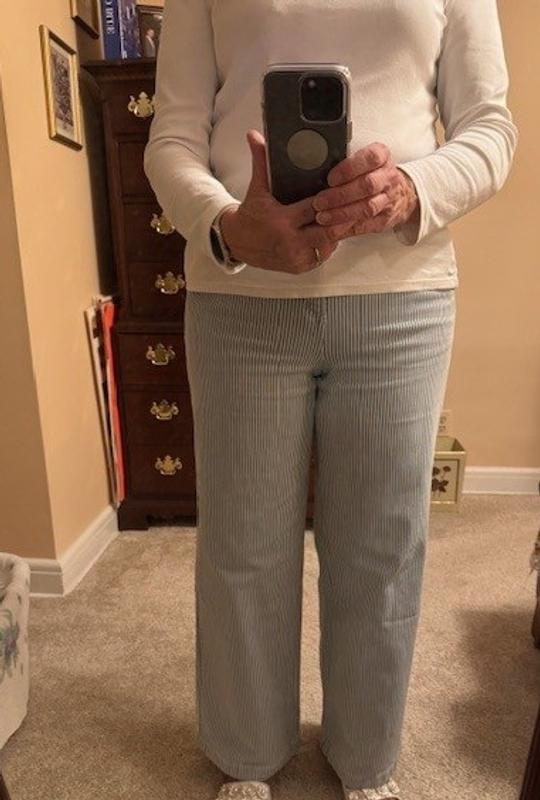 Vertical stripes can be slimming