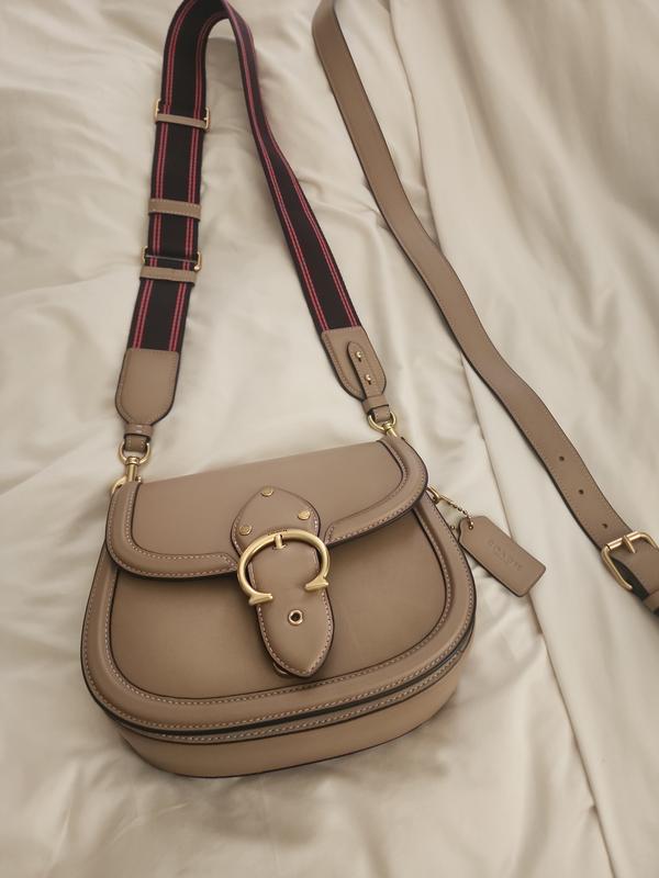 Comes with two straps