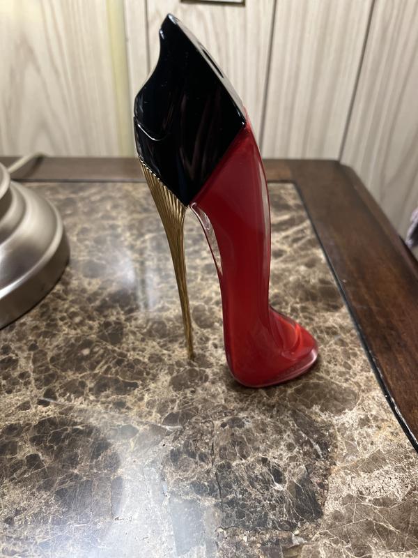 Carolina herrera velvet fatale macy's 2025