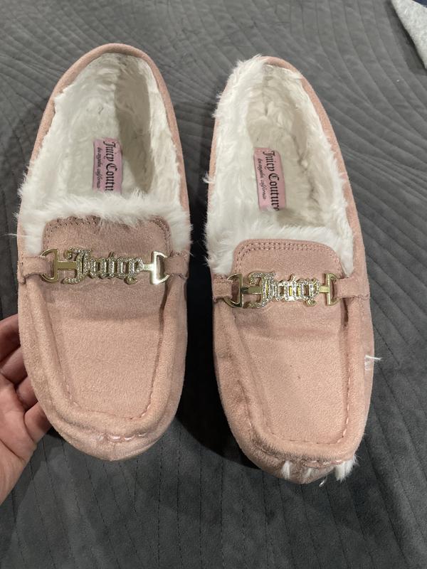 Lining is coming out of the stitching; the front is crooked; and one is wider than the other.