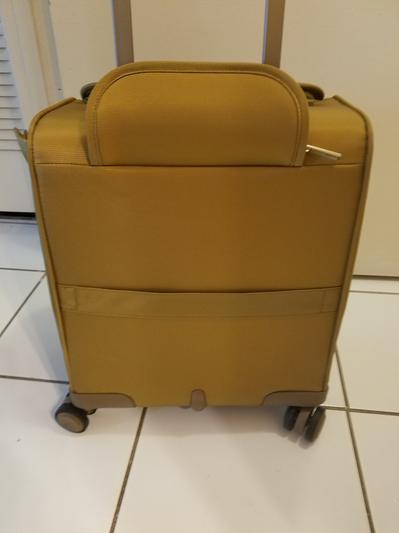 Customer carousel item 17.