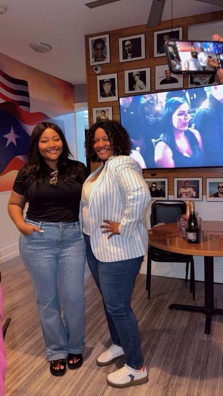 Customer carousel item 1.