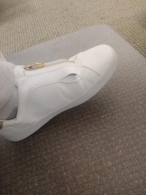 Customer carousel item 1.