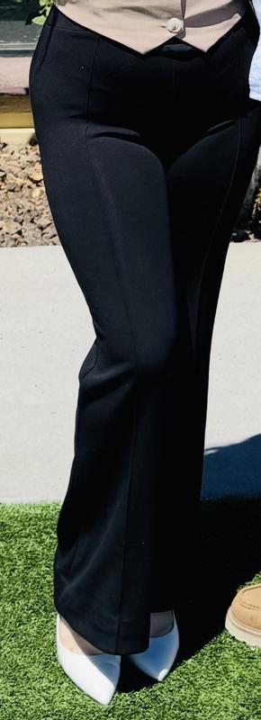 For reference I am 5’1 140 lbs. i usually wear Medium bottoms but this is a size small which I could’ve picked. Stick to your regular size. Also, I had to tailor it to make it shorter so it is tall girl friendly!
