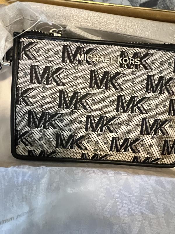 The 2 go hand it hand, perfect match!