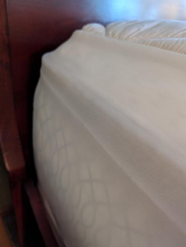 The mattress pad does not fit on the left side of the bed (near the headboard).