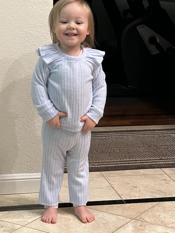 Granddaughter getting ready to go out to brunch.