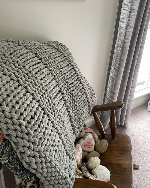 Macy’s Oake Chunky Knit Throw shops