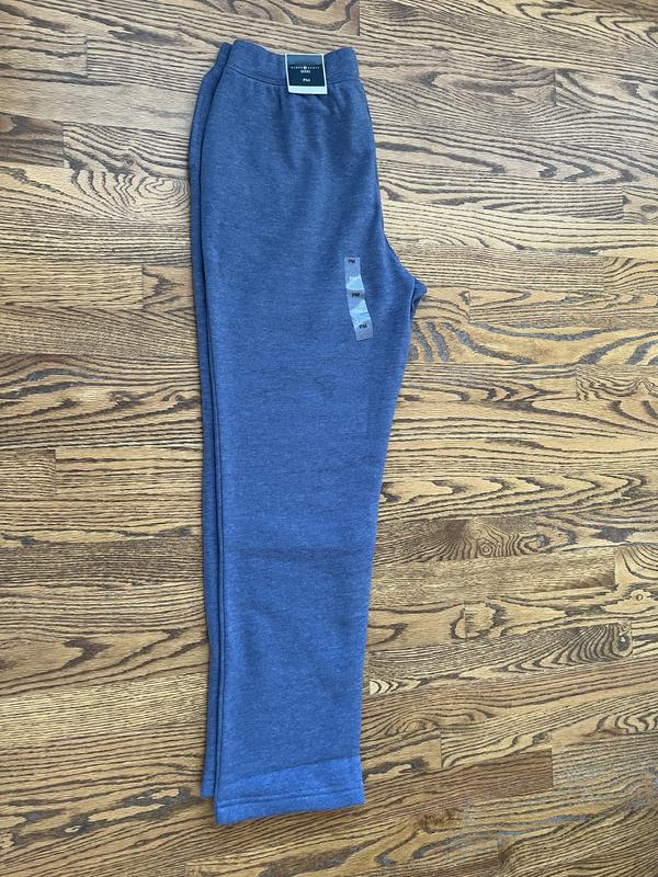 Line up from the top of the pants. One leg is longer than the other.