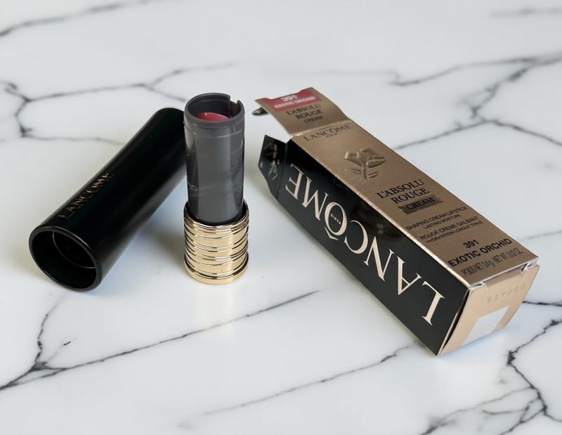 Cylinder is stuck inside chamber/lid. No worries. Requesting replacement