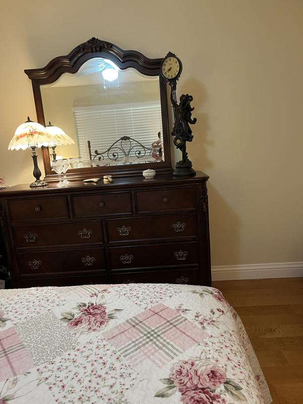 Customer carousel item 7.