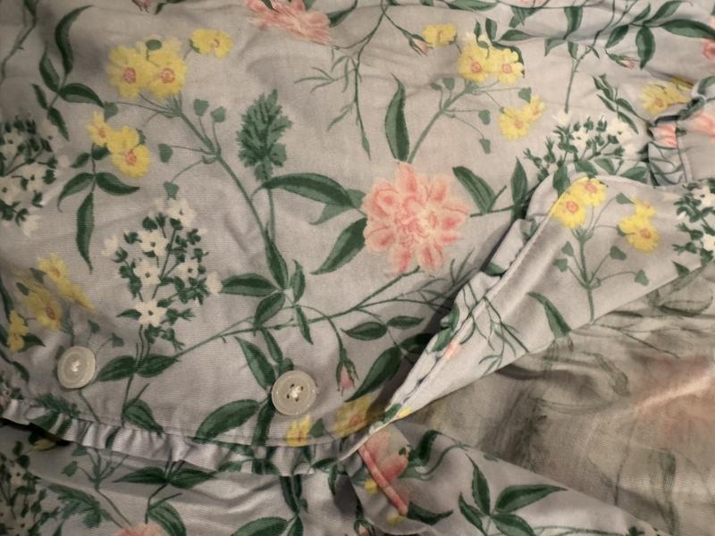 Feminine ruffle trim around the collars