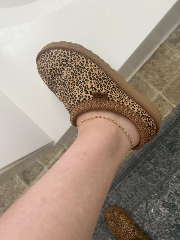 Tasman best sale leopard slipper