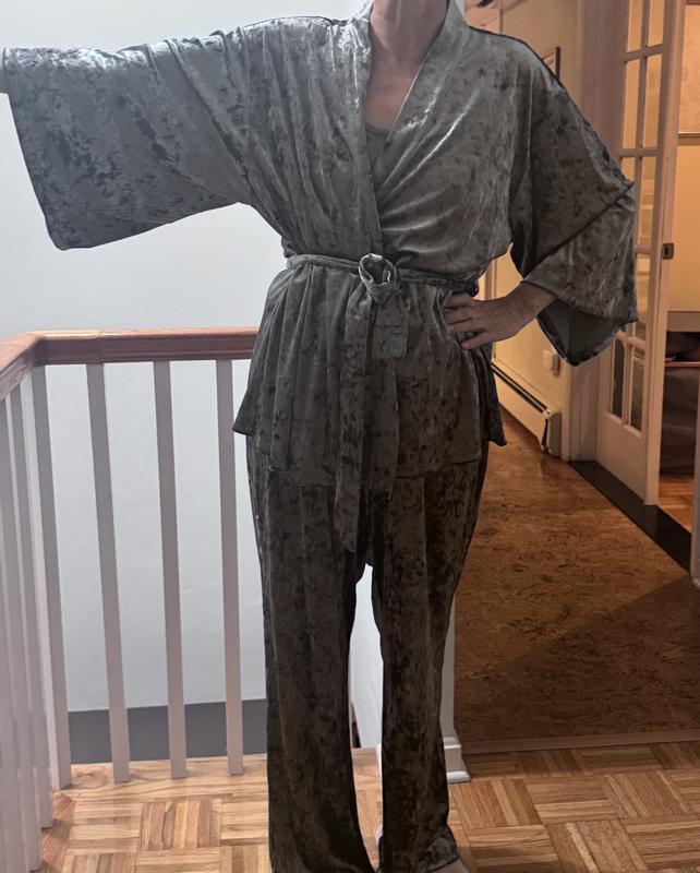 Kimono style sleeves