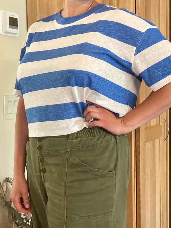 Great fit! Awesome color! Soft material! Will def be my go to summer top!!