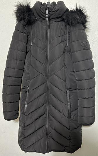 Front of parka with outer layer zipped up