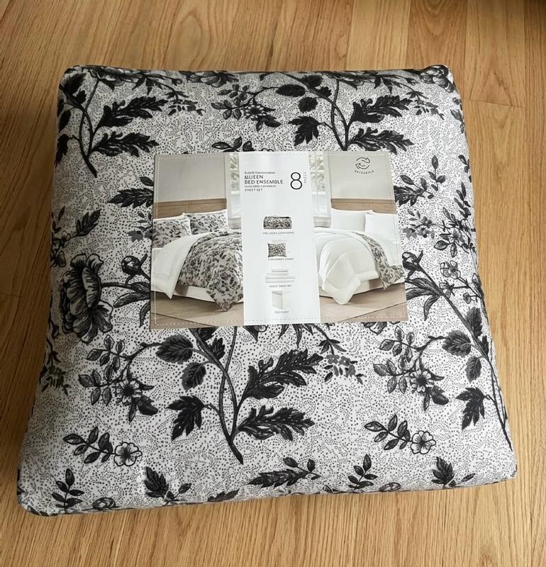 Customer carousel item 9.