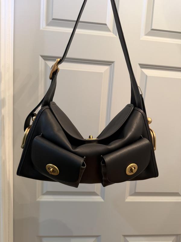 Customer carousel item 4.