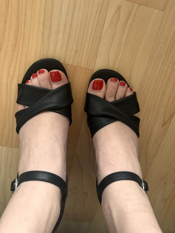 Customer carousel item 12.