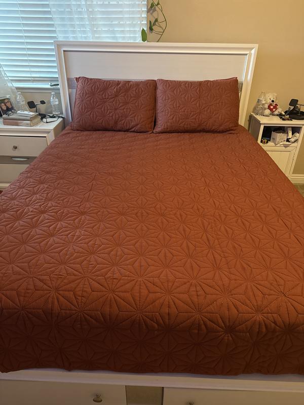 Kaleidoscope 3-Pc. Full/Queen Quilt Set