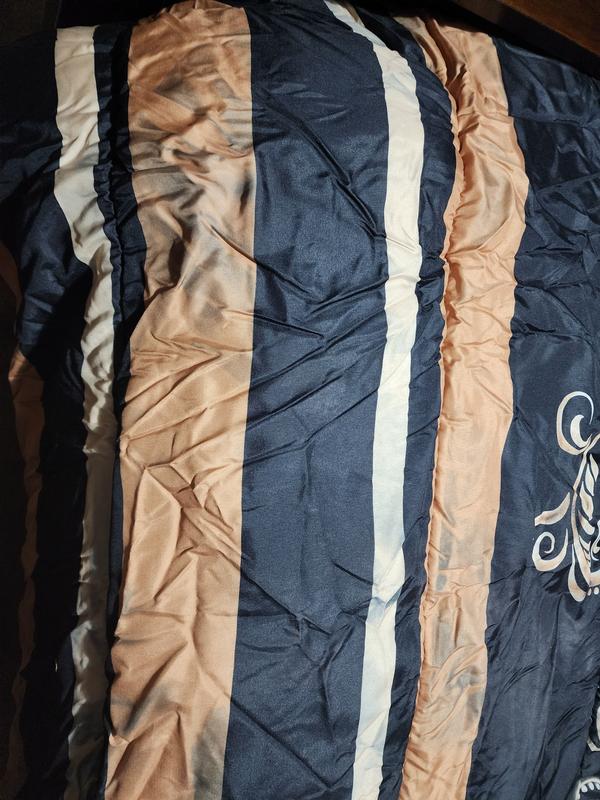 Color blead and small amount of heat disfigured the product.