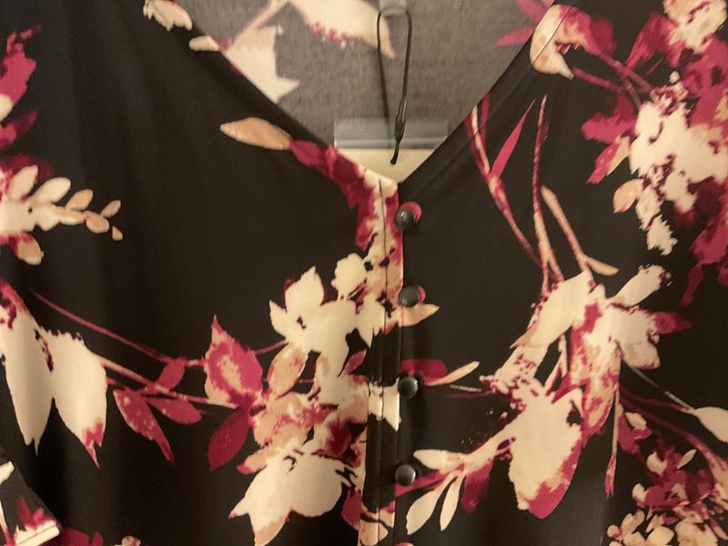 I actually got this in petite medium. Fit was good as I’m tall and slender and don’t like long tops.