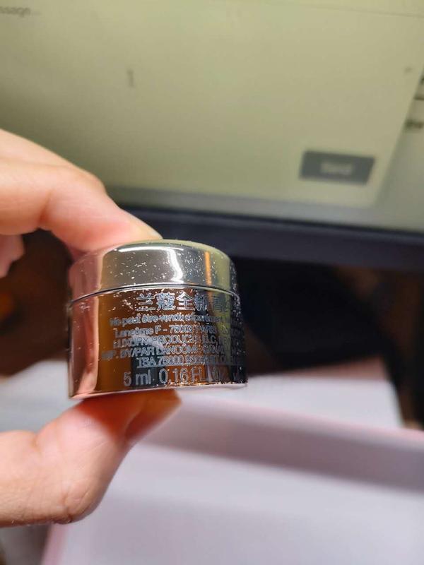 The first screen shot was the original item description. What I received is just 5ml instead of 15ml.