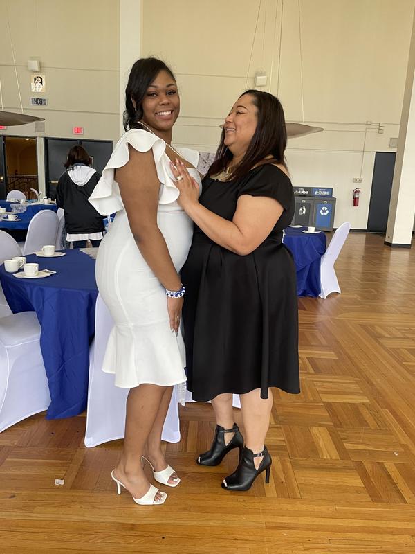 MK shie shine with my dress