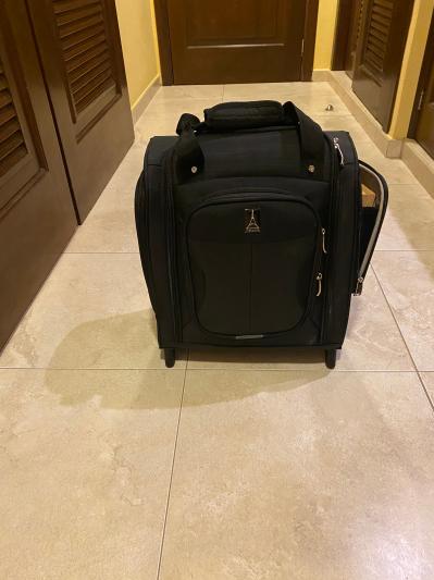 Front view with padded pocket that fits ipad