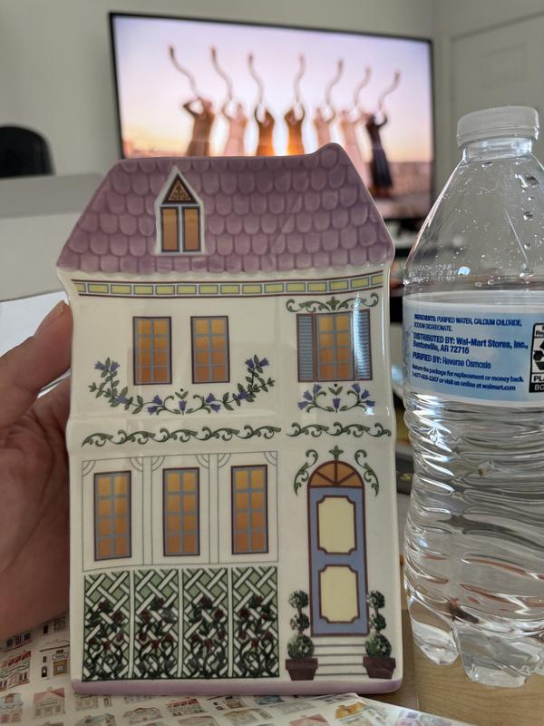 Customer carousel item 3.